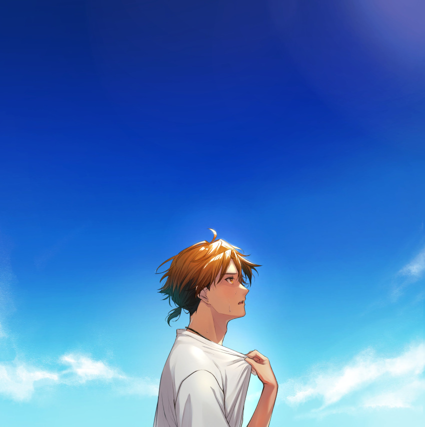 1boy absurdres adam's_apple ahoge black_hair blue_sky clothes_pull from_side highres holostars hot jewelry looking_up low_ponytail male_focus multicolored_hair n@o_(nao) necklace orange_eyes orange_hair parted_lips profile shirt shirt_pull short_ponytail sky solo streaked_hair sweat t-shirt teeth upper_body upper_teeth virtual_youtuber white_shirt yukoku_roberu