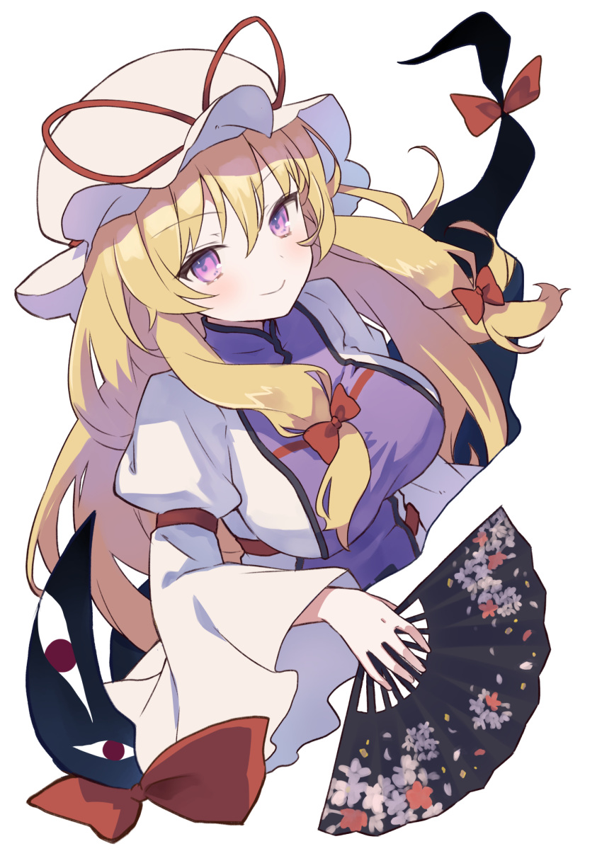 1girl ahase_hino blonde_hair bow breasts dress folding_fan from_above gap_(touhou) hair_between_eyes hand_fan hat hat_ribbon highres holding holding_fan long_hair long_sleeves looking_at_viewer mob_cap red_bow red_ribbon ribbon simple_background smile solo tabard touhou violet_eyes white_background white_dress white_headwear yakumo_yukari