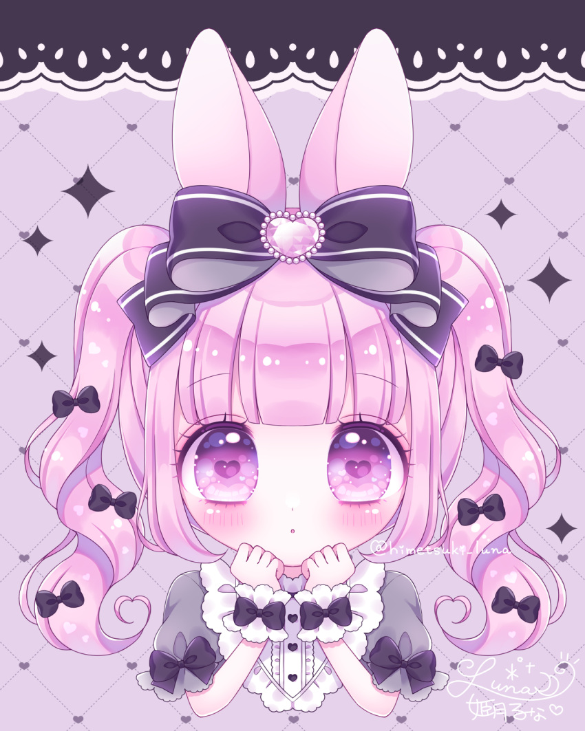 1girl :o animal_ears bangs black_bow blunt_bangs blush bow grey_shirt hair_bow heart heart-shaped_pupils heart_background highres himetsuki_luna looking_at_viewer original parted_lips pink_hair puffy_short_sleeves puffy_sleeves rabbit_ears shirt short_sleeves signature solo sparkle symbol-shaped_pupils twintails twitter_username upper_body violet_eyes wrist_cuffs