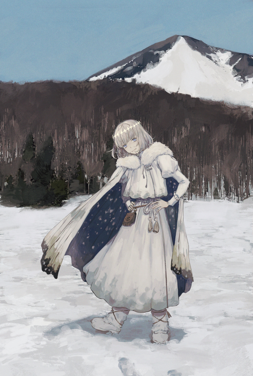 1boy absurdres blue_cape blue_eyes boots cape closed_mouth fate/grand_order fate_(series) film_grain fingernails footprints forest fur_trim grey_cape grey_hair hands_on_hips highres looking_at_viewer male_focus medium_hair mountain multicolored_cape multicolored_clothes nashiko_(nanaju_ko) nature oberon_(fate) outdoors pouch puffy_sleeves smile snow solo tassel tree two-tone_cape white_footwear winter_clothes zipper