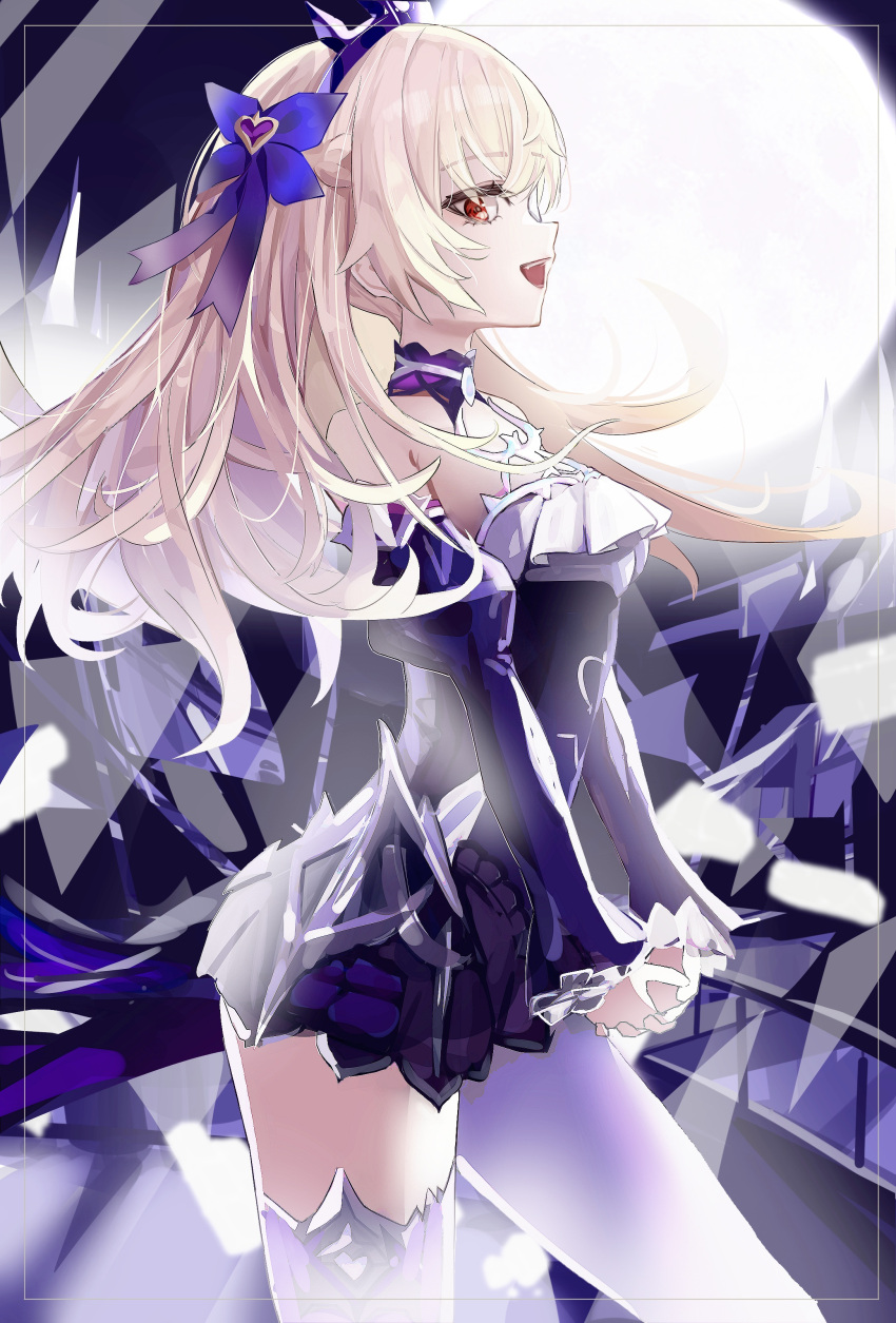 1girl absurdres achib asymmetrical_legwear blonde_hair detached_sleeves dress facing_to_the_side fischl_(ein_immernachtstraum)_(genshin_impact) fischl_(genshin_impact) full_moon genshin_impact highres long_hair looking_at_viewer moon open_mouth purple_dress red_eyes smile solo thigh-highs