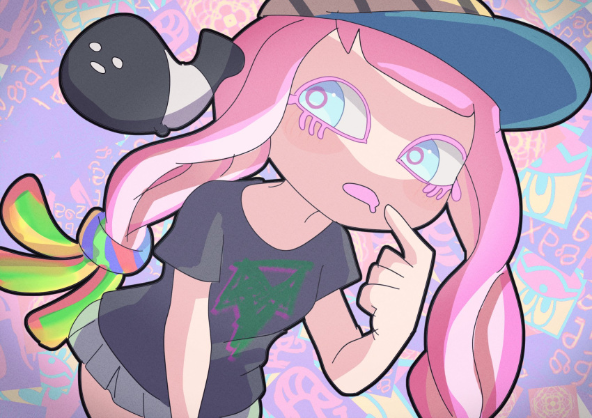 1girl bent_over black_shirt blonde_hair blue_eyes blue_pupils clownfish colored_eyelashes drooling eyelashes fish green_hair green_skirt hand_up harmony's_clownfish_(splatoon) harmony_(splatoon) hat highres index_finger_raised long_hair miniskirt multicolored_background multicolored_clothes multicolored_hair multicolored_headwear no_eyebrows no_nose open_mouth panu pink_hair pleated_skirt shirt short_sleeves skirt splatoon_(series) splatoon_3 striped striped_headwear tentacle_hair