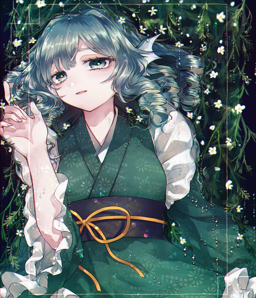 1girl blue_eyes blue_hair bubble commentary drill_hair fingernails flower frilled_sleeves frills grass green_kimono head_fins highres japanese_clothes katai_(nekoneko0720) kimono long_sleeves looking_at_viewer medium_hair obi parted_lips sash smile solo touhou underwater upper_body wakasagihime white_flower wide_sleeves