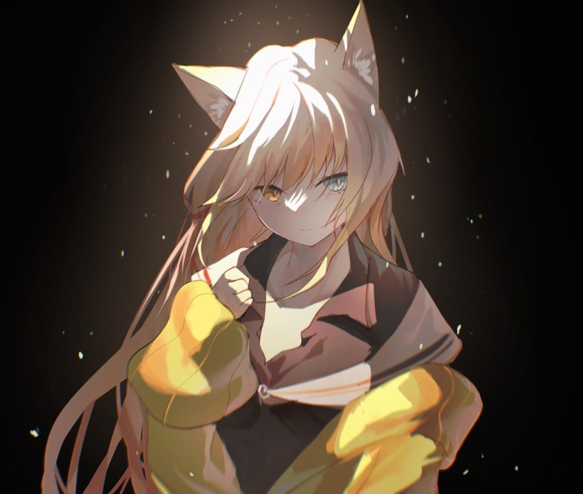 1girl animal_ear_fluff animal_ears arknights bangs black_background black_shirt blonde_hair blue_eyes closed_mouth commentary_request hair_between_eyes hand_up heterochromia highres jacket long_hair long_sleeves looking_at_viewer nightmare_(arknights) off_shoulder open_clothes open_jacket puffy_long_sleeves puffy_sleeves qian_deng_bai_wang sailor_collar shirt sleeves_past_wrists solo upper_body very_long_hair white_sailor_collar yellow_eyes yellow_jacket