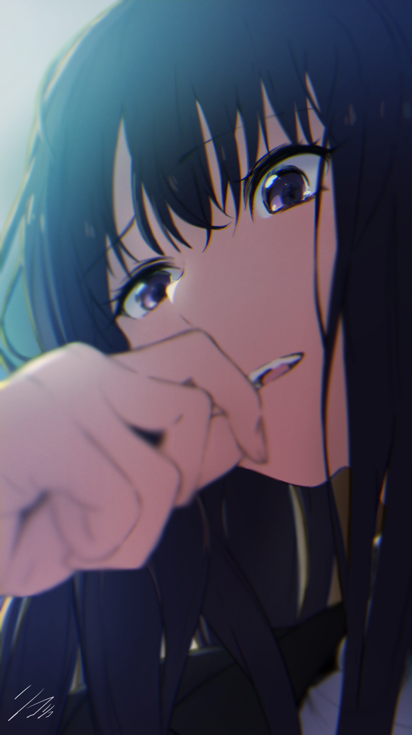 1girl absurdres artist_name bangs black_hair blurry blurry_background blurry_foreground chromatic_aberration commentary_request crossed_bangs depth_of_field from_below gradient gradient_background grey_background hair_between_eyes hand_to_own_mouth hand_up highres inoue_takina karashibushi long_hair looking_at_viewer lycoris_recoil parted_lips portrait raised_eyebrow sidelocks signature solo teeth uneven_eyes upper_teeth violet_eyes