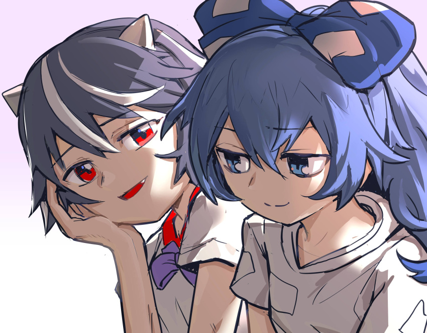 2girls black_hair blue_eyes blue_hair bow closed_mouth commentary_request dress fang grey_hoodie hair_bow hakonnbo head_rest highres hood hoodie horns kijin_seija long_hair multicolored_hair multiple_girls open_mouth short_hair short_sleeves simple_background smile streaked_hair touhou two-tone_hair upper_body white_background white_dress white_hair yorigami_shion
