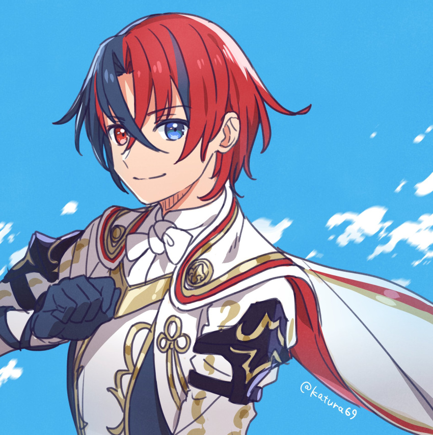 1boy alear_(fire_emblem)_(male) bangs cape crossed_bangs fire_emblem_engage hair_between_eyes heterochromia highres jewelry juria0801 looking_at_viewer multicolored_hair red_eyes short_hair smile solo two-tone_hair