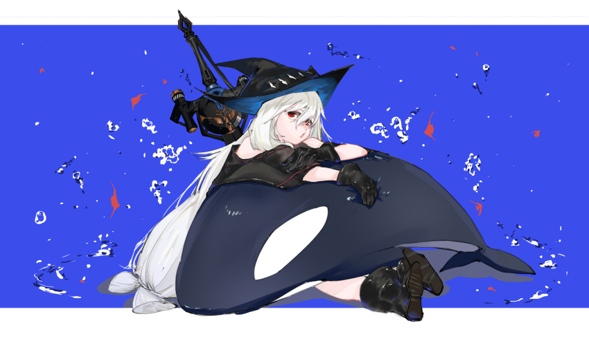 1girl arknights bangs black_footwear black_gloves black_headwear black_shirt blue_background boots chinese_commentary gloves hair_between_eyes hat highres long_hair low-tied_long_hair moto_(user_peuc4532) off-shoulder_shirt off_shoulder shirt sitting skadi_(arknights) solo stuffed_orca very_long_hair white_hair witch_hat