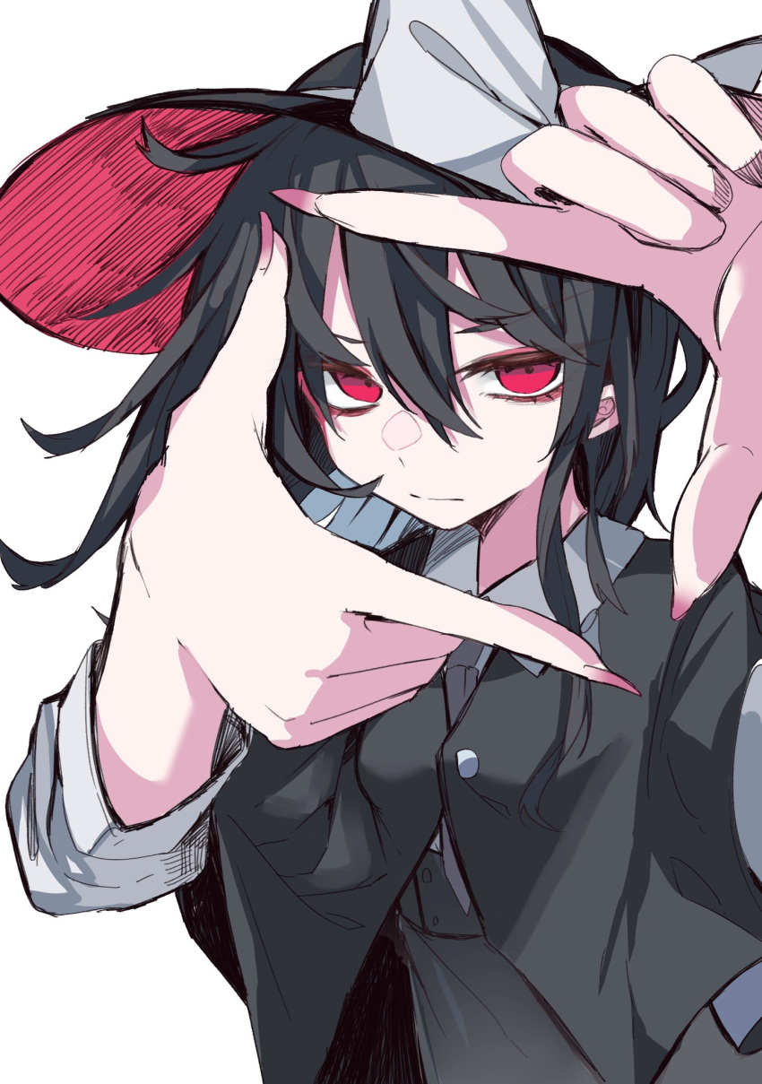 1girl bangs black_hair black_headwear bow closed_mouth fedora finger_frame hat hat_bow highres long_sleeves looking_at_viewer medium_hair muraryo red_eyes simple_background solo touhou upper_body usami_renko white_background white_bow