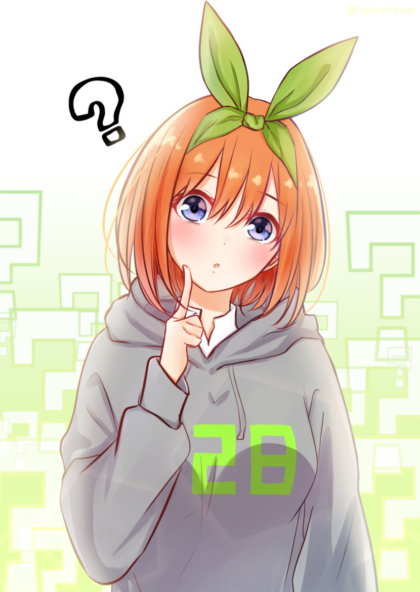 1girl :o ? bangs blue_eyes blush bow breasts commentary_request drawstring finger_to_cheek go-toubun_no_hanayome gradient gradient_background green_background green_bow green_hairband grey_hoodie hairband hand_up head_tilt highres hood hood_down hoodie long_sleeves looking_at_viewer medium_hair nakano_yotsuba orange_hair parted_lips shirt solo ten@_(tenatdam) white_background white_shirt