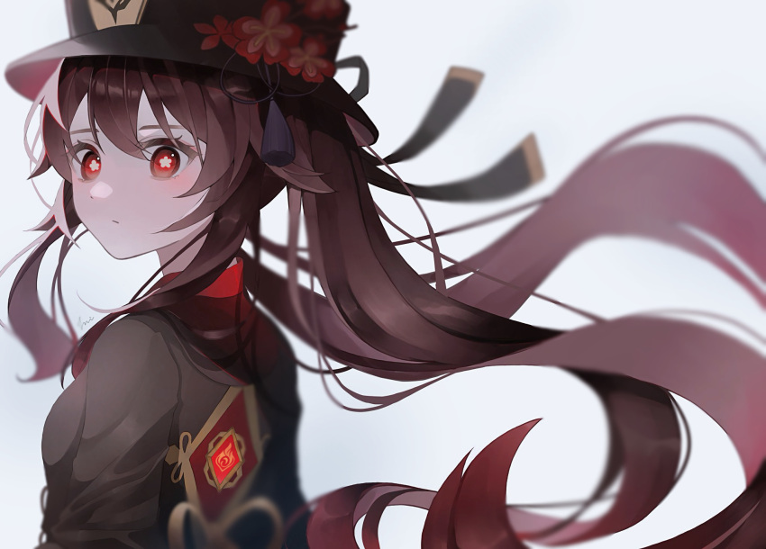 1girl bangs brown_coat brown_headwear closed_mouth coat commentary_request flower flower-shaped_pupils from_behind genshin_impact grey_background hair_between_eyes hat hat_flower highres hu_tao_(genshin_impact) long_hair looking_at_viewer looking_back minamiyo plum_blossoms porkpie_hat red_eyes solo symbol-shaped_pupils tassel twintails upper_body vision_(genshin_impact)