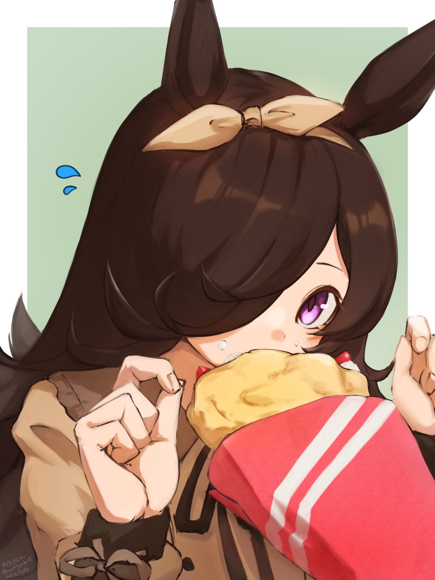 1girl absurdres alternate_costume animal_ears artist_name border bow brown_hair cream cream_on_face crepe dated eating fingernails food food_on_face green_background hair_bow hair_over_one_eye highres horse_ears horse_girl long_hair looking_at_viewer rice_shower_(umamusume) solo sweatdrop umamusume umibudou very_long_hair violet_eyes white_border