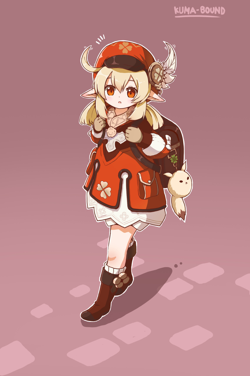 1girl absurdres ahoge artist_name backpack bag blonde_hair blush boots brown_bag brown_footwear cabbie_hat commentary_request dodoco_(genshin_impact) dress full_body genshin_impact hat hat_feather highres holding_strap klee_(genshin_impact) kuma-bound looking_at_viewer pointy_ears red_dress red_eyes red_headwear solo twintails walking