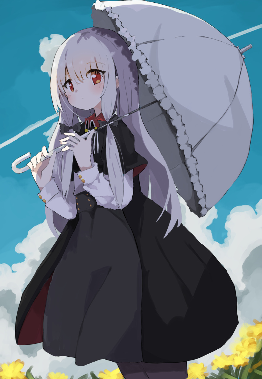 1girl azana bangs black_bow black_capelet black_skirt blue_sky blush bow capelet closed_mouth clouds cloudy_sky commentary_request contrail day flower frilled_umbrella frills grey_hair hair_between_eyes hair_bow highres holding holding_umbrella long_hair long_sleeves outdoors red_eyes shirt sidelocks skirt sky solo sophie_twilight tonari_no_kyuuketsuki-san umbrella very_long_hair white_shirt white_umbrella yellow_flower