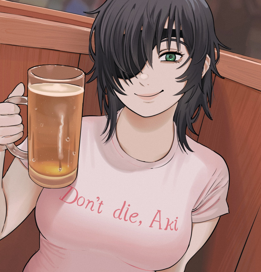 1girl alcohol arm_at_side bangs beer black_hair blurry blurry_background breasts chainsaw_man clothes_writing cup dutch_angle eyepatch giganticbuddha green_eyes hair_over_one_eye highres himeno_(chainsaw_man) holding holding_cup indoors looking_at_viewer medium_breasts messy_hair outline pink_lips pink_shirt shirt sidelocks smile solo t-shirt upper_body