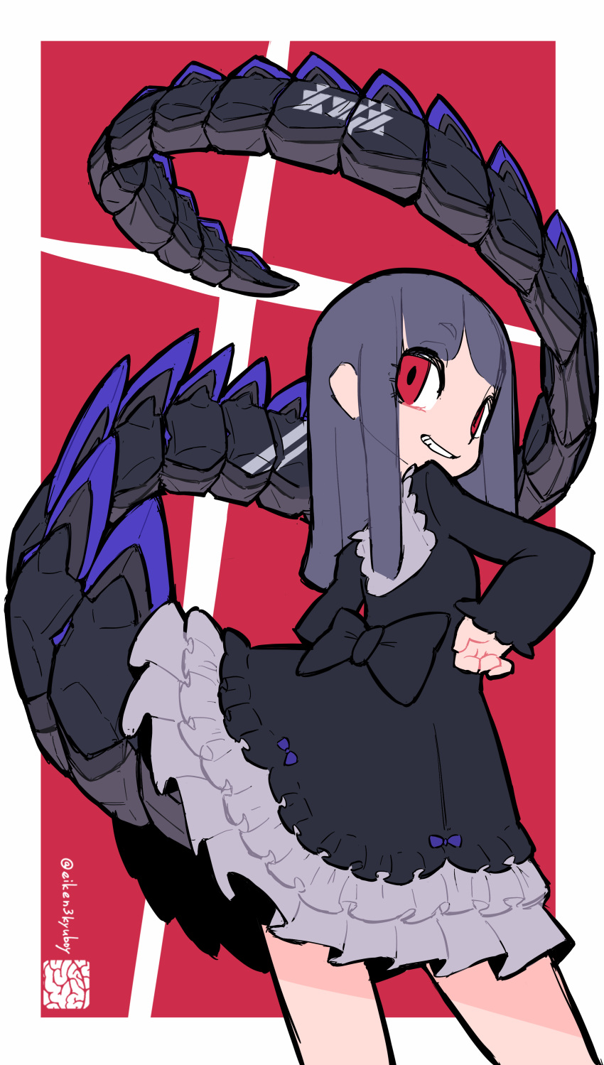 1girl absurdres artist_logo artist_name black_bow black_dress black_hair black_tail bow dress dress_bow frilled_dress frills grin hands_on_hips highres iwako_(eiken3kyuboy) long_hair long_sleeves looking_at_viewer looking_back mechanical_tail original red_background red_eyes simple_background smile solo standing tail tail_lift twitter_username upper_body