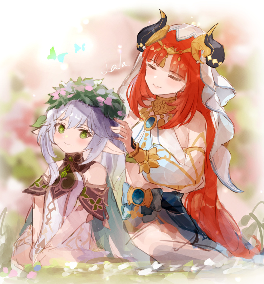 2girls absurdres artist_name bangs bare_shoulders blue_gemstone blurry blurry_background blush closed_eyes closed_mouth cross-shaped_pupils depth_of_field forehead_jewel gem genshin_impact gold_choker gold_trim green_eyes harem_outfit head_wreath highres horns jewelry lala_(0915_yu) multiple_girls nahida_(genshin_impact) neck_ring nilou_(genshin_impact) outdoors pointy_ears redhead sitting smile veil white_headdress