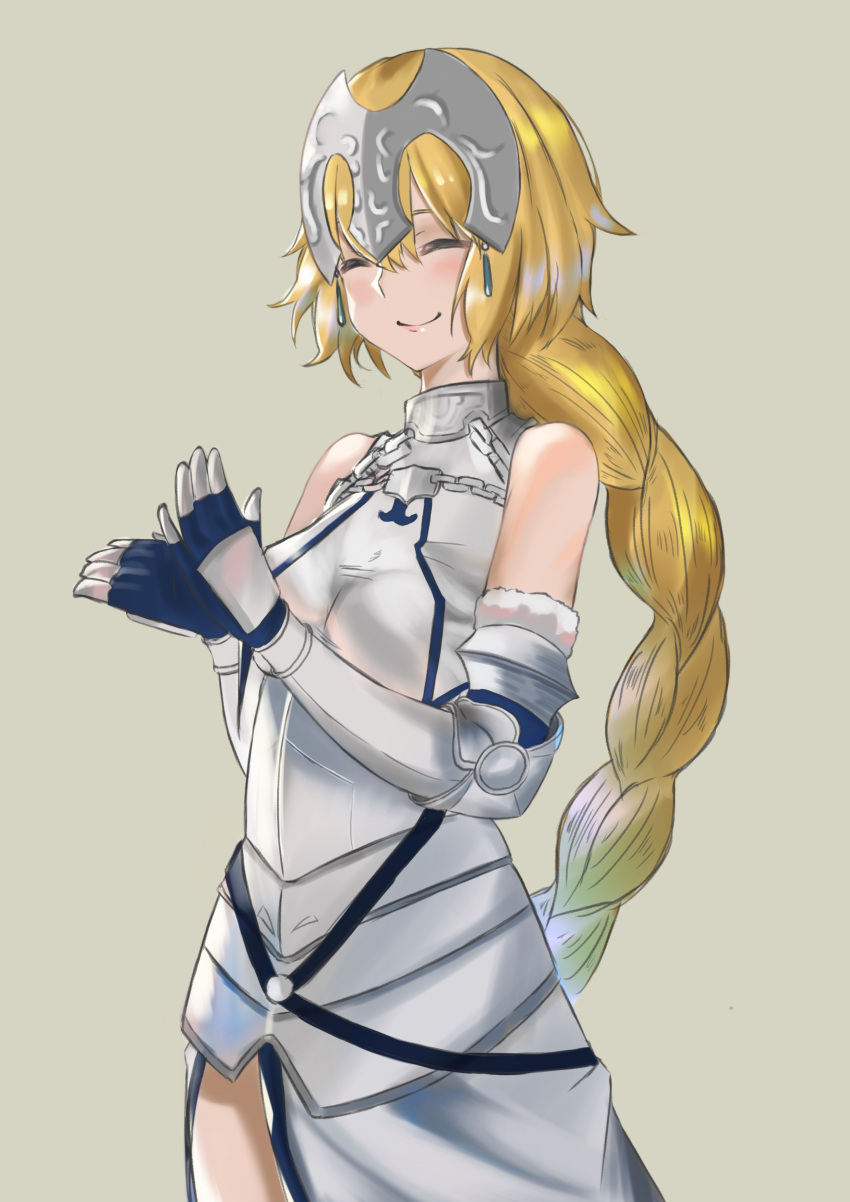 1girl absurdres armor armored_dress bangs belt blonde_hair braid braided_ponytail breasts chain clapping closed_mouth eyebrows_hidden_by_hair fate/apocrypha fate/grand_order fate_(series) grey_background headpiece highres jeanne_d'arc_(fate) jeanne_d'arc_(ruler)_(fate) long_hair looking_at_viewer ponytail simple_background smile solo taruto_(takug0812)