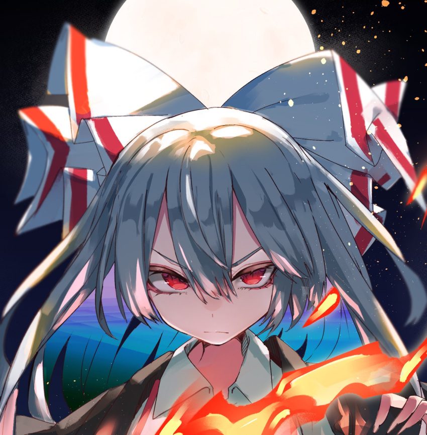 1girl bow closed_mouth collarbone fire fujiwara_no_mokou full_moon grey_hair hair_bow highres long_hair looking_at_viewer moon muraryo outdoors red_eyes solo touhou upper_body v-shaped_eyebrows white_bow