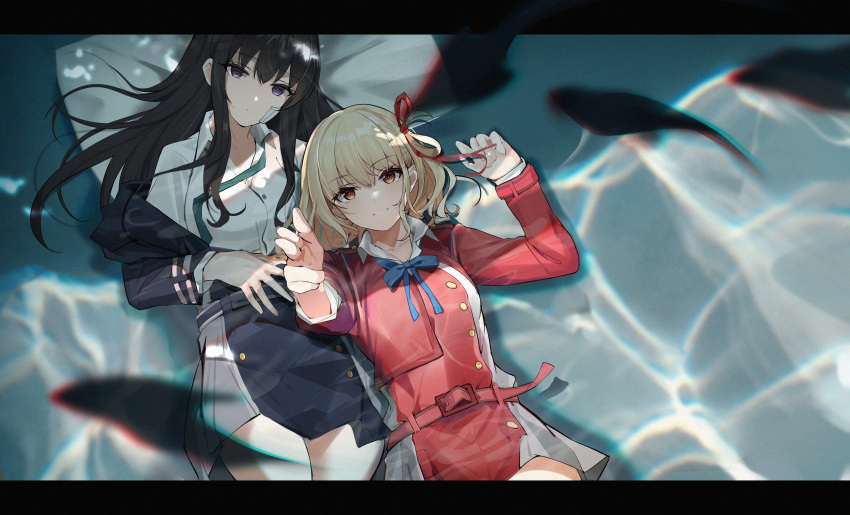 2girls absurdres black_hair blonde_hair blue_bow blue_bowtie bow bowtie breasts changpan_hutao highres inoue_takina large_breasts looking_at_viewer lycoris_recoil lycoris_uniform multiple_girls nishikigi_chisato outstretched_arms red_eyes thighs underwater violet_eyes yuri