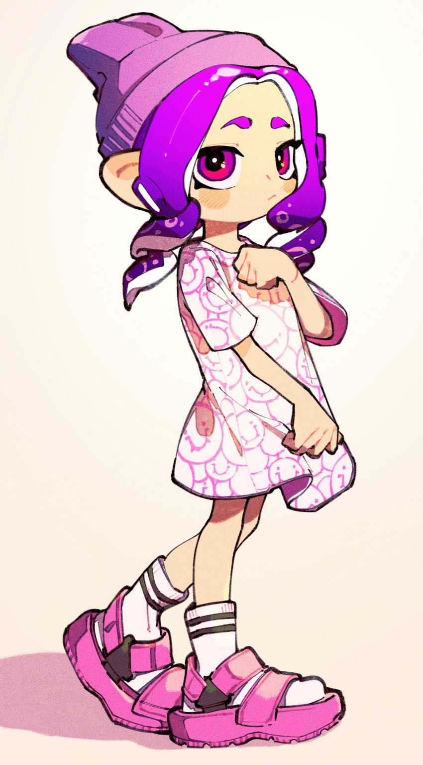 1girl absurdres beanie closed_mouth double_horizontal_stripe drill_hair full_body gradient gradient_background hand_up hat highres inari1369 long_hair multicolored_eyes octarian octoling octoling_girl oversized_clothes oversized_shirt pink_footwear purple_hair purple_headwear red_eyes sandals shadow shirt short_sleeves socks solo splatoon_(series) splatoon_3 suction_cups tentacle_hair violet_eyes white_socks