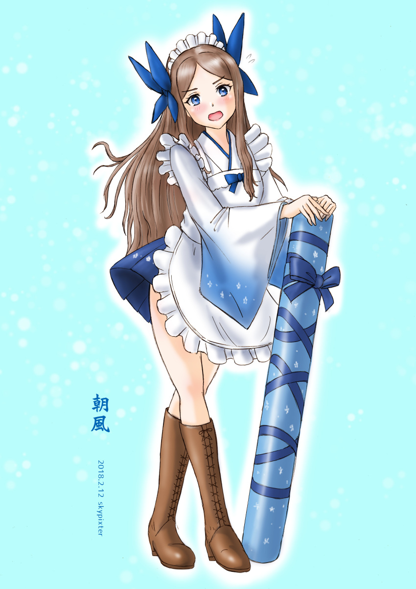 1girl absurdres adapted_costume apron asakaze_(kancolle) bangs blue_background blue_bow blue_eyes blue_hakama boots bow brown_footwear brown_hair commentary_request cross-laced_footwear forehead gift hair_bow hakama hakama_short_skirt hakama_skirt highres japanese_clothes kantai_collection knee_boots lace-up_boots long_hair one-hour_drawing_challenge parted_bangs sidelocks simple_background skirt skypixter solo tube valentine wa_maid wavy_hair