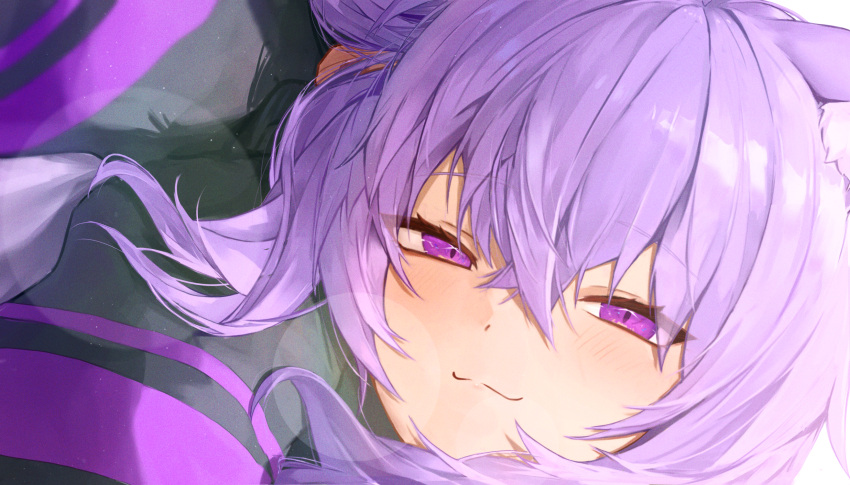 1girl animal_ear_fluff animal_ears bangs blush cat_ears cat_girl closed_mouth commentary highres hololive lens_flare long_hair looking_at_viewer nekomata_okayu purple_hair smile smug solo toi1et_paper upper_body violet_eyes virtual_youtuber