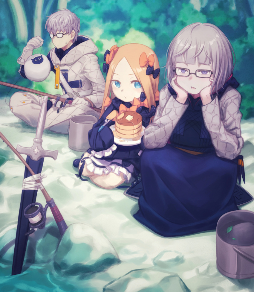 1boy 2girls abigail_williams_(fate) absurdres blonde_hair blue_eyes bow daisi_gi dress fate/grand_order fate_(series) fishing_rod food glasses gloves grey_hair hair_bow highres hood jacques_de_molay_(foreigner)_(fate) jacques_de_molay_(saber)_(fate) multiple_girls opaque_glasses pancake riverbank shield sitting sleeves_past_fingers sleeves_past_wrists sweatdrop sword violet_eyes weapon white_gloves