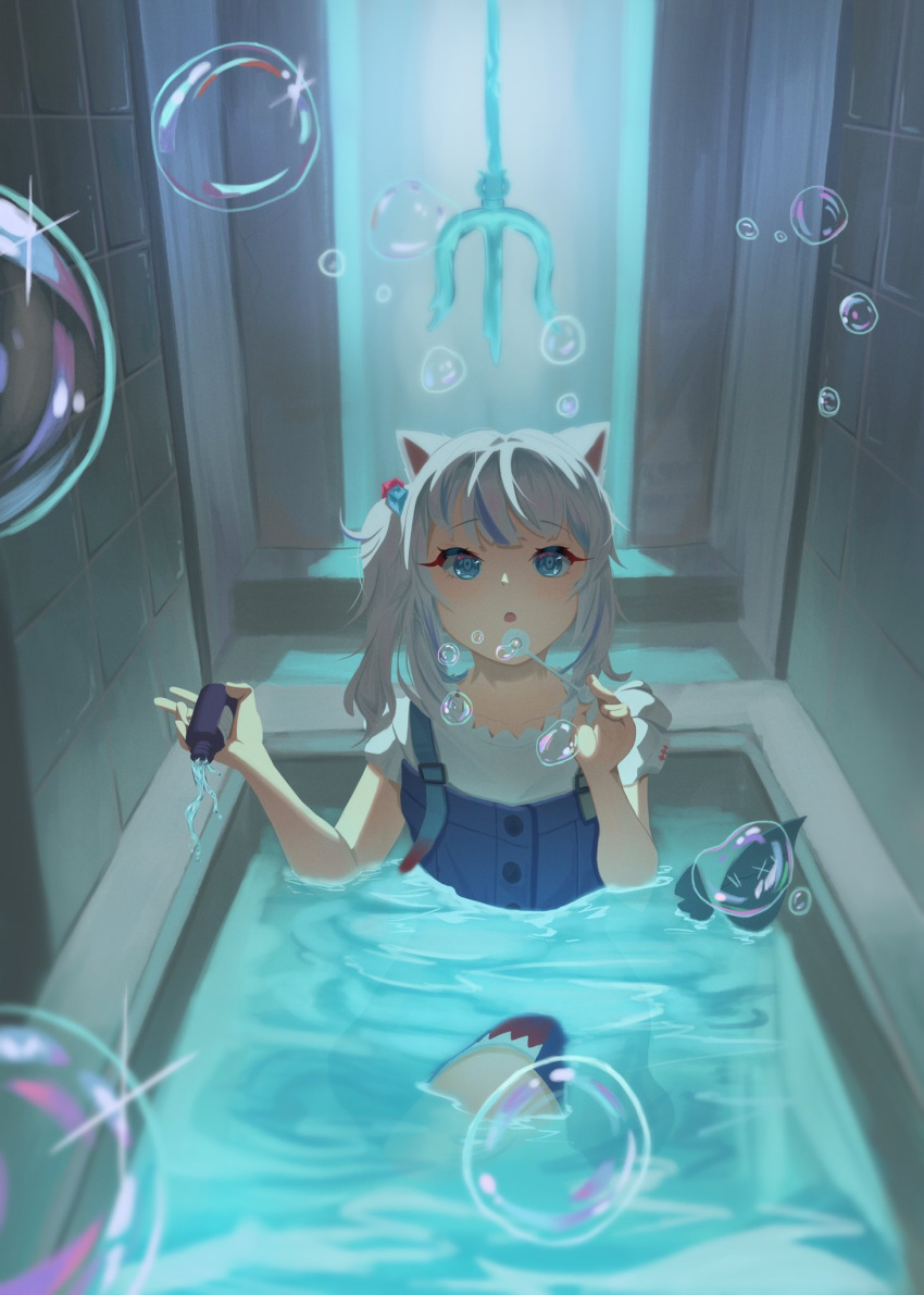 1girl bangs bathing bathtub blue_eyes blue_hair blunt_bangs bubble_blowing commentary fish_tail frilled_sleeves frills gawr_gura grey_hair hair_cubes hair_ornament highres hololive hololive_english medium_hair multicolored_hair oreum partially_submerged shark_girl shark_tail shirt short_sleeves side_ponytail sidelocks solo streaked_hair suspenders tail virtual_youtuber white_shirt