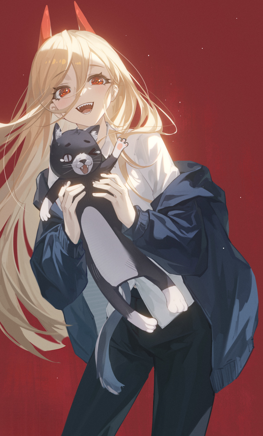 1girl :d absurdres animal bangs black_cat black_pants blonde_hair blue_jacket cat chainsaw_man cowboy_shot crosshair_pupils demon_horns hair_between_eyes highres holding holding_animal holding_cat horns jacket long_hair long_sleeves looking_at_viewer off_shoulder open_mouth pants power_(chainsaw_man) red_background red_eyes red_horns sharp_teeth shirt simple_background smile solo standing symbol-shaped_pupils teeth tuzhate white_shirt