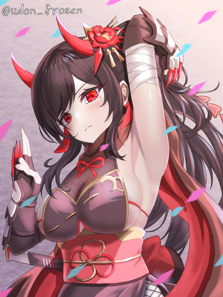 &gt;:( arm_guards arm_up armpits bandages black_hair breasts claws demon_girl fingerless_gloves fishnets flower gloves guardian_tales hair_flower hair_ornament highres hip_vent horns japanese_clothes kimono kuji-in kunoichi_sumire large_breasts long_hair ninja oni_horns red_eyes red_scarf sash scarf short_kimono short_sword sideboob sleeveless sleeveless_kimono sword udon_frozen v-shaped_eyebrows weapon