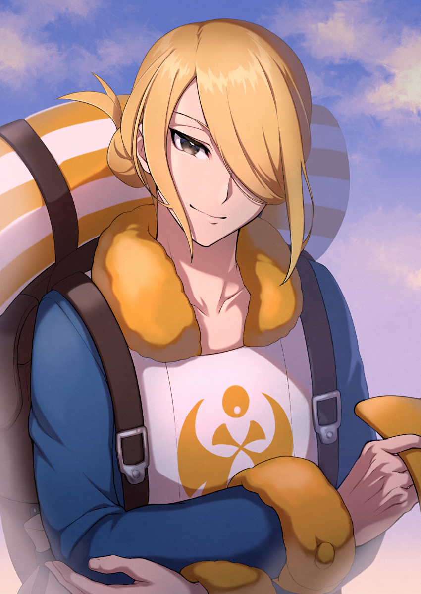 1boy backpack bag bangs blonde_hair blue_jacket blue_sky closed_mouth clouds collarbone commentary_request crossed_arms day fur-trimmed_sleeves fur_collar fur_trim grey_eyes hair_bun hair_over_one_eye half-closed_eyes happy highres holding jacket looking_at_viewer maki_(letusgomaki) male_focus one_eye_covered open_clothes open_jacket outdoors pokemon pokemon_(game) pokemon_legends:_arceus pouch shiny shiny_hair shirt short_hair sidelocks sky smile solo standing swept_bangs upper_body volo_(pokemon) white_shirt