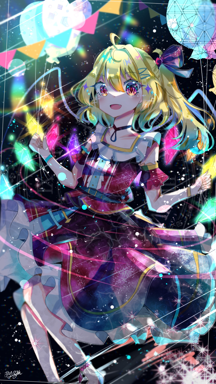 1girl absurdres alternate_costume back_bow blonde_hair bow collarbone dark_background fang feet_out_of_frame flandre_scarlet frilled_skirt frills garland_(decoration) glowing glowing_wings hair_between_eyes highres looking_at_another medium_hair multicolored_wings no_headwear norua open_mouth red_eyes red_skirt side_ponytail skirt solo symbol-shaped_pupils touhou wings
