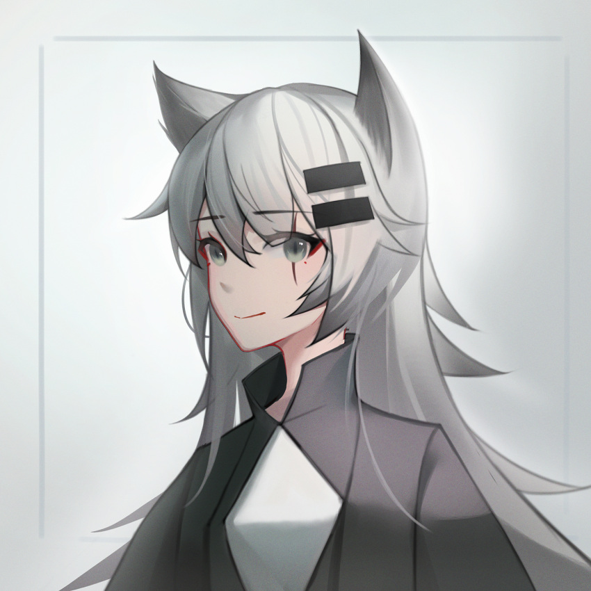 1girl animal_ears arknights bangs black_coat closed_mouth coat grey_background grey_eyes grey_hair hair_ornament hairclip highres lappland_(arknights) long_hair long_sleeves looking_at_viewer oldercat scar scar_on_face smile solo upper_body wolf_ears wolf_girl