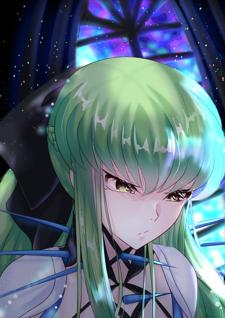 1girl absurdres bag black_bow bow budgiepon c.c. closed_mouth code_geass cosplay eyebrows_hidden_by_hair fate/grand_order fate_(series) green_hair hair_between_eyes hair_bow highres long_hair morgan_le_fay_(fate) morgan_le_fay_(fate)_(cosplay) portrait shiny shiny_hair solo yellow_eyes
