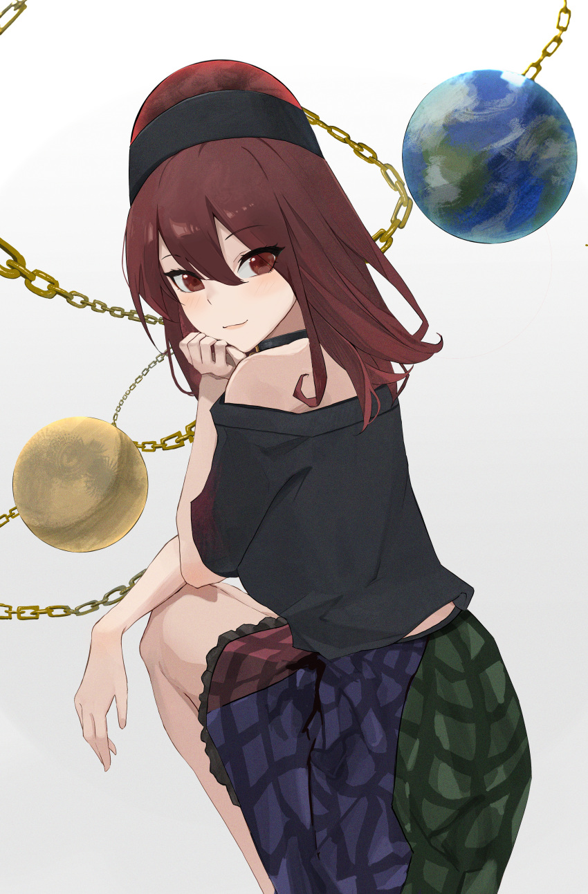 1girl absurdres black_headwear black_shirt chain closed_mouth earth_(ornament) feet_out_of_frame hair_between_eyes hecatia_lapislazuli highres looking_at_viewer moon_(ornament) multicolored_clothes multicolored_skirt off-shoulder_shirt off_shoulder palulap polos_crown red_eyes redhead shirt short_hair short_sleeves skirt smile solo t-shirt touhou
