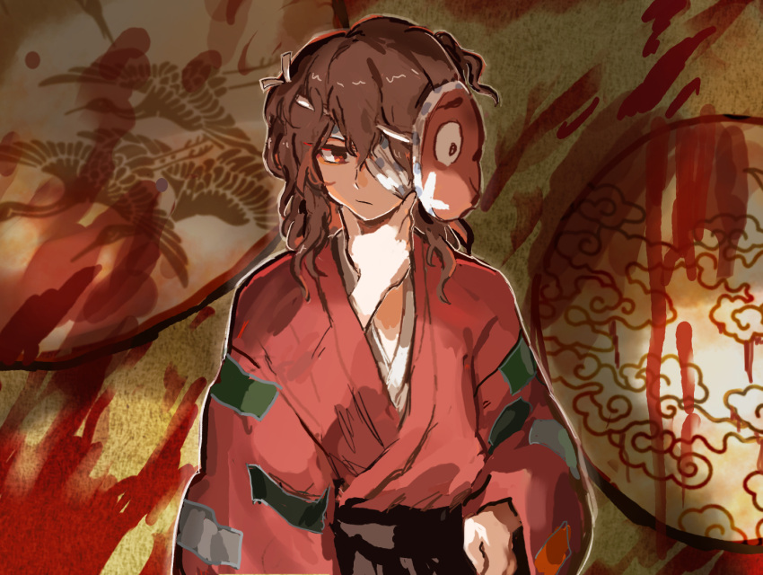 1other :/ ametsukana_yago androgynous arm_out_of_sleeve blood blood_stain brown_hair brown_hakama closed_eyes commentary_request hakama hand_on_hip hand_on_own_chin hemo_(hemoroda) hyottoko_mask japanese_clothes kimono len'en long_hair long_sleeves mask mask_on_head red_eyes red_kimono solo upper_body