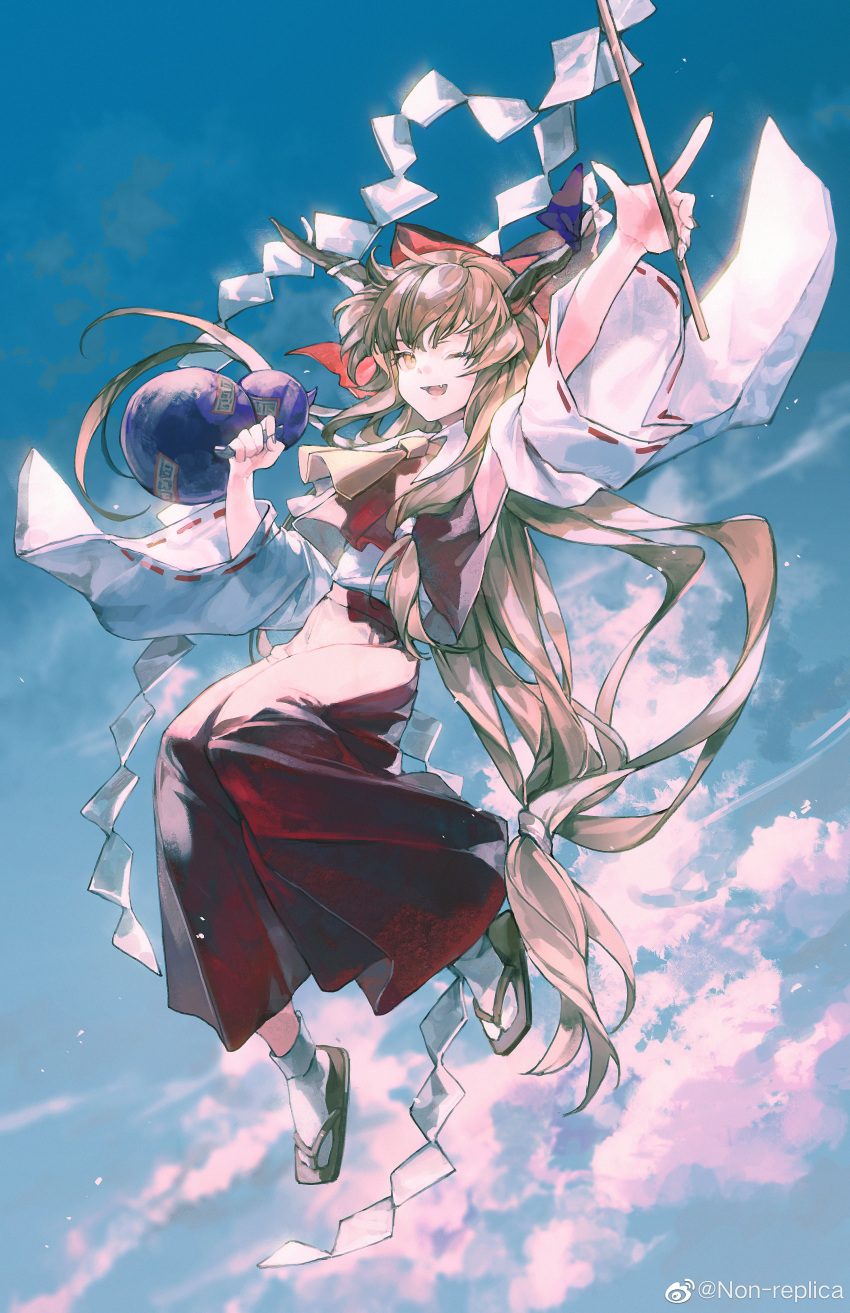 1girl ;d absurdres arm_up artist_name ascot black_footwear blonde_hair chinese_commentary closed_eyes clouds commentary cosplay cui_(jidanhaidaitang) detached_sleeves floating full_body geta gohei gourd hakurei_reimu hakurei_reimu_(cosplay) hand_up highres holding holding_gohei horn_ornament horn_ribbon horns ibuki_suika long_hair looking_at_viewer low-tied_long_hair one_eye_closed oni_horns open_mouth outstretched_arm purple_ribbon red_skirt red_vest ribbon ribbon-trimmed_sleeves ribbon_trim skirt skirt_set sky smile socks solo touhou very_long_hair vest weibo_logo weibo_username white_sleeves white_socks wide_sleeves yellow_ascot yellow_eyes