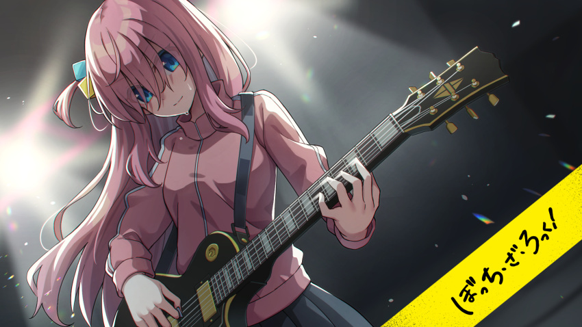 1girl ashisi backlighting bangs black_skirt blue_eyes bocchi_the_rock! closed_mouth electric_guitar gotou_hitori guitar hair_between_eyes highres instrument jacket long_hair long_sleeves looking_at_viewer music one_side_up pink_hair pink_jacket playing_instrument plectrum skirt smile solo spotlight track_jacket translation_request upper_body very_long_hair