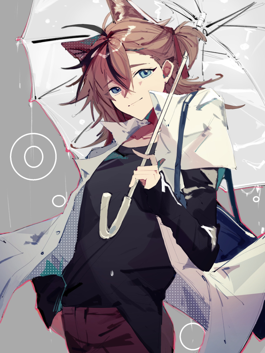 1boy 5227598151 arknights bag bangs black_shirt blue_eyes brown_hair brown_pants closed_mouth commentary_request grey_background hair_between_eyes highres holding holding_umbrella jacket layered_sleeves long_sleeves looking_at_viewer one_side_up open_clothes open_jacket pants rain shirt short_over_long_sleeves short_sleeves simple_background sleeves_past_wrists smile stainless_(arknights) umbrella white_jacket white_umbrella