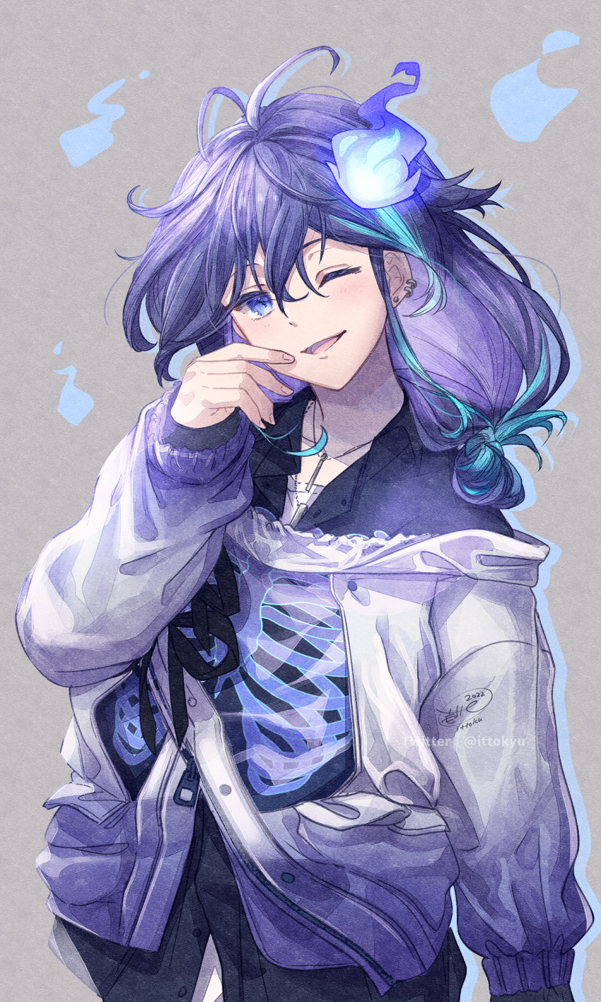 1boy ;d black_jacket blue_fire blue_hair collared_shirt commentary_request dress_shirt fire grey_background hand_up head_tilt highres holostars ittokyu jacket long_hair long_sleeves looking_at_viewer male_focus minase_rio multicolored_hair one_eye_closed puffy_long_sleeves puffy_sleeves purple_hair shirt signature simple_background skeleton_print sleeves_past_wrists smile solo streaked_hair twitter_username violet_eyes virtual_youtuber white_jacket white_shirt