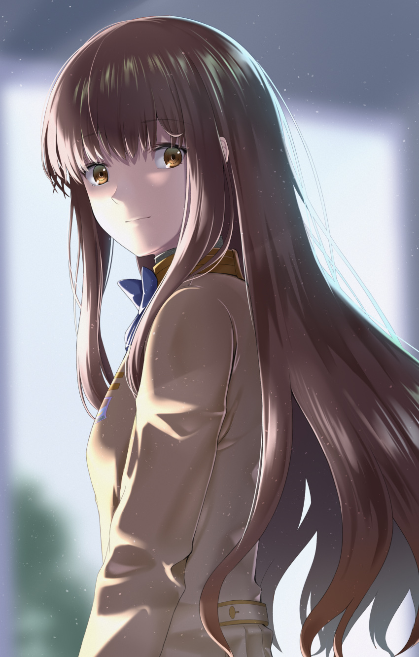 1girl absurdres bangs blue_bow bow brown_hair fate/extra fate_(series) highres kamehito kishinami_hakuno_(female) long_hair looking_at_viewer looking_back school_uniform smile solo tsukumihara_academy_uniform_(fate/extra) yellow_eyes