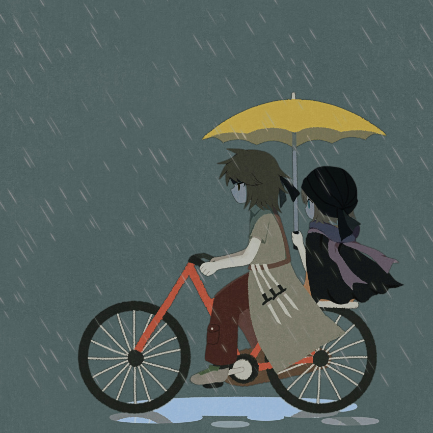 2others absurdres atoymk bicycle black_cape black_headband black_headwear blue_eyes brown_hair cape coat colored_skin commentary_request ground_vehicle headband highres holding holding_umbrella kurohebi kuzu_suzumi len'en multiple_others pants pocket puddle purple_scarf rain red_pants scarf short_hair short_sleeves turban umbrella white_skin yellow_coat yellow_umbrella