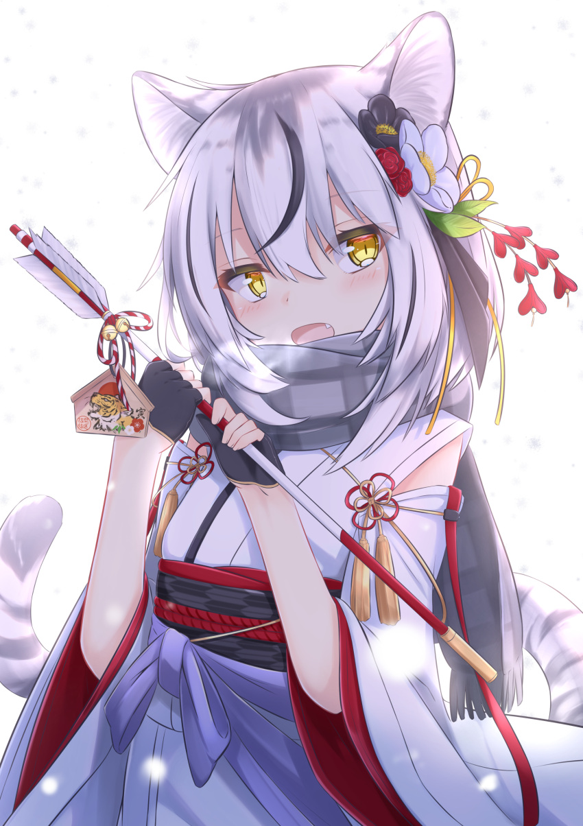 1girl absurdres animal_ears arrow_(projectile) bell black_flower black_gloves breath byakko chinese_zodiac detached_sleeves ema flower gloves grey_hair grey_scarf hair_between_eyes hair_flower hair_ornament hamaya highres holding holding_arrow japanese_clothes jingle_bell kanzashi kimono looking_at_viewer medium_hair multicolored_hair new_year obi obiage open_mouth original partially_fingerless_gloves red_flower sash scarf simple_background sleeveless sleeveless_kimono smile snowing solo streaked_hair tail tiger_ears tiger_girl tiger_tail upper_body white_background white_flower white_hair white_kimono wide_sleeves year_of_the_tiger yellow_eyes yukishiro_haku