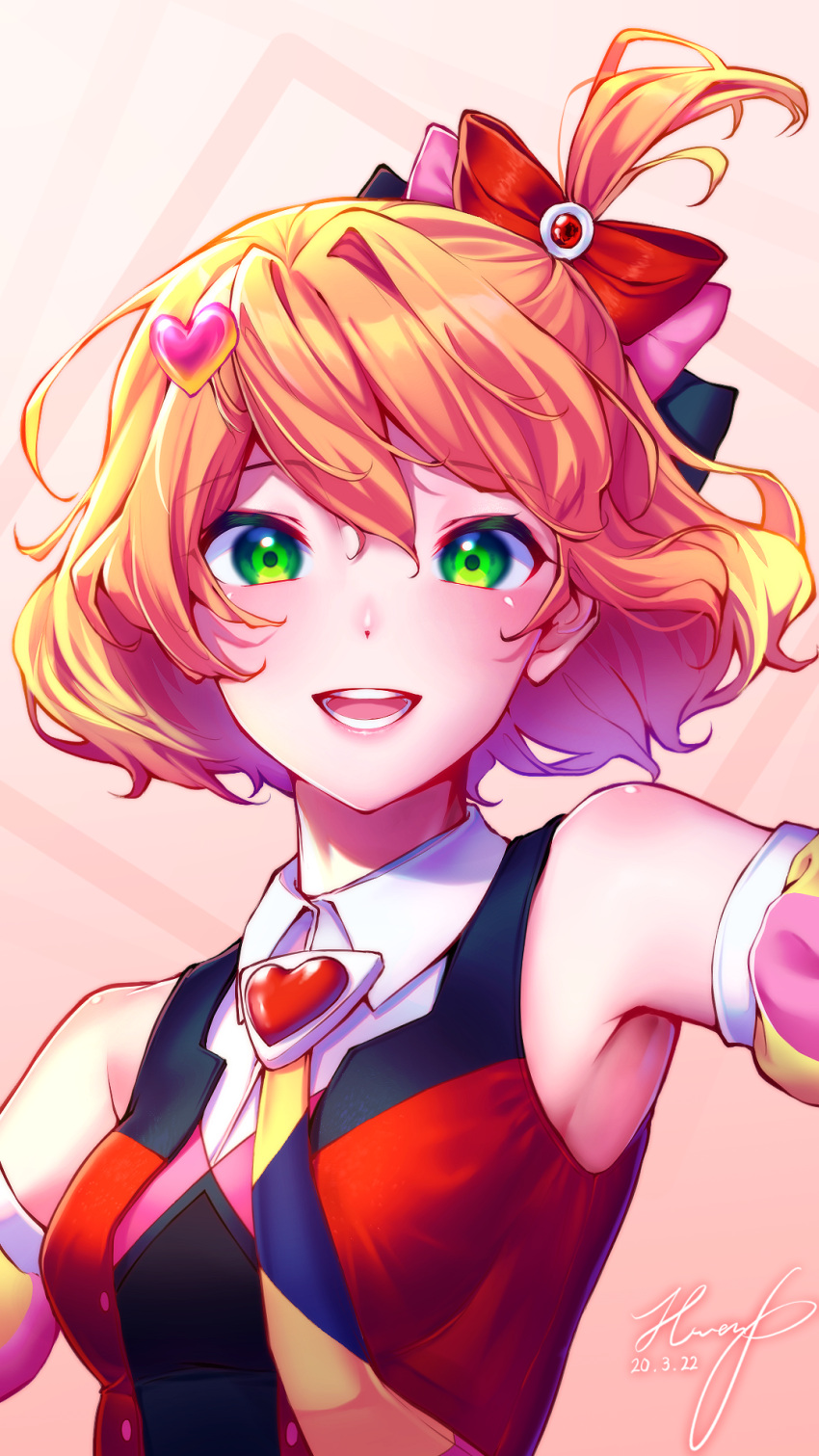 1girl :d bangs black_bow blonde_hair bow breasts brown_hair dated detached_sleeves freyja_wion green_eyes hair_between_eyes hair_bow hair_ornament hatsusen heart heart_hair_ornament highres looking_at_viewer macross macross_delta medium_hair multicolored_hair one_side_up open_mouth pink_background pink_bow red_bow shiny shiny_hair signature small_breasts smile solo two-tone_hair upper_body