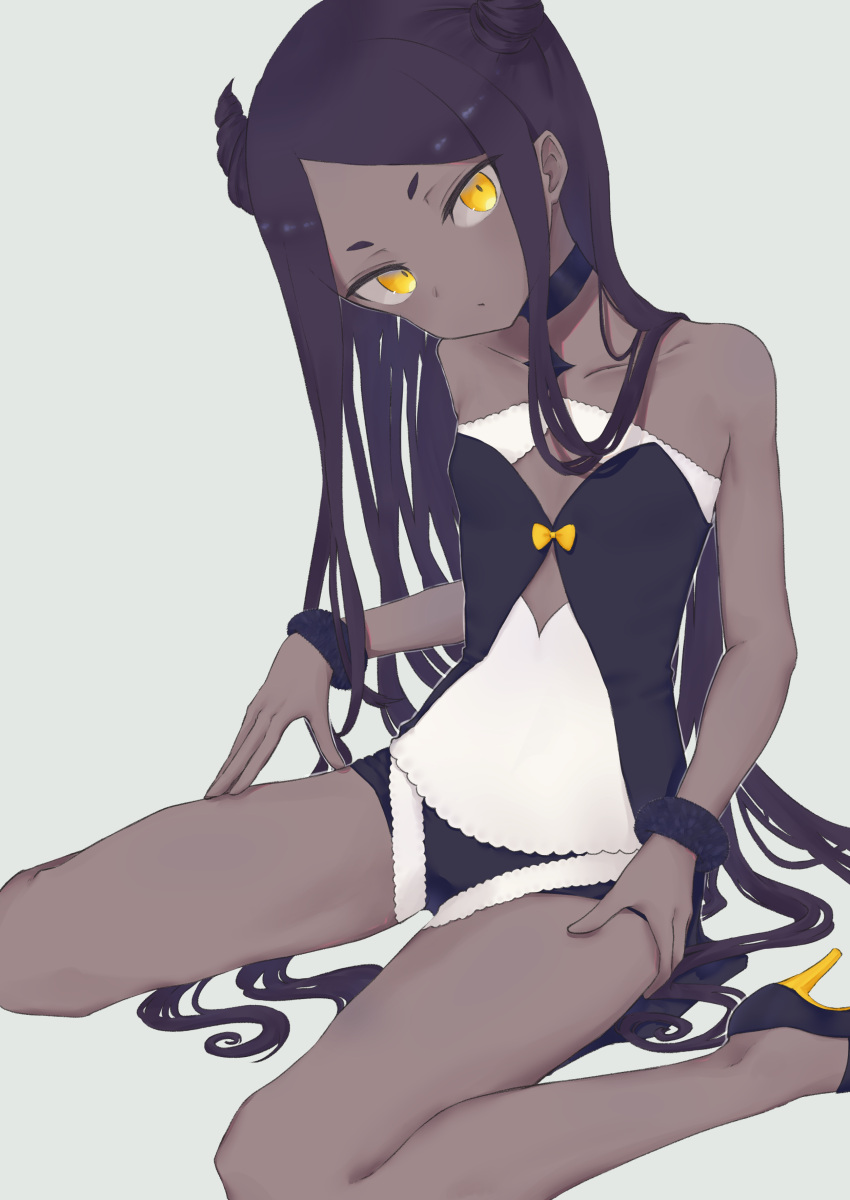 1girl absurdres bangs bare_shoulders black_hair choker commentary_request dark-skinned_female dark_skin diamond_cutout expressionless flat_chest hair_horns head_tilt high_heels highres indie_virtual_youtuber isanatori kuroboshi_kouhaku kuroboshi_kouhaku_(vtuber) long_hair looking_at_viewer original parted_bangs platform_footwear platform_heels short_eyebrows short_shorts shorts simple_background sitting solo very_long_hair virtual_youtuber wariza wrist_cuffs yellow_eyes