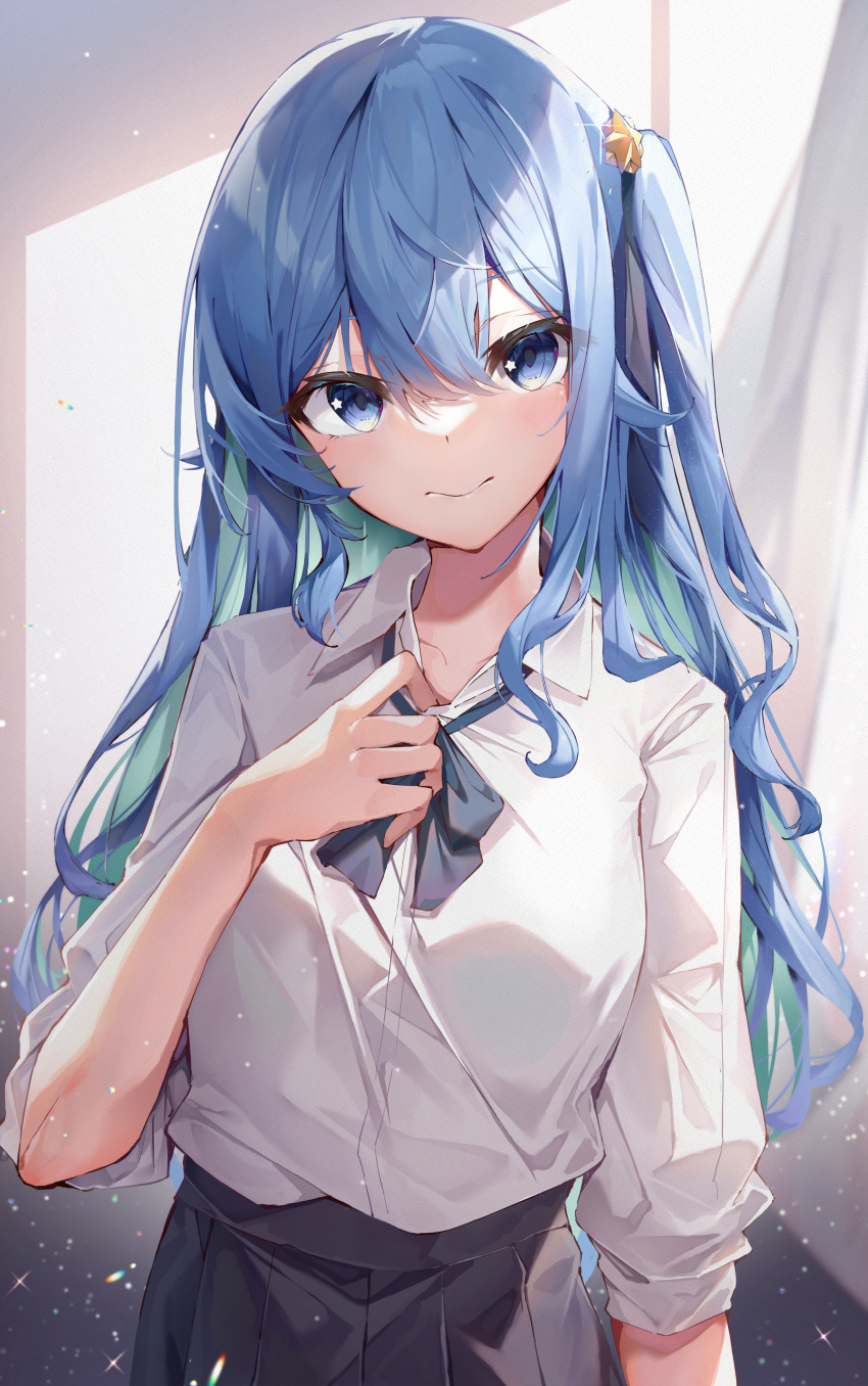 1girl absurdres bangs blue_eyes blue_hair bow bowtie closed_mouth collared_shirt colored_inner_hair green_hair hair_between_eyes hair_ornament hand_up highres hololive hoshimachi_suisei long_hair matutoki_nara05 multicolored_hair one_side_up shirt smile solo star_(symbol) star_in_eye symbol_in_eye upper_body virtual_youtuber white_shirt