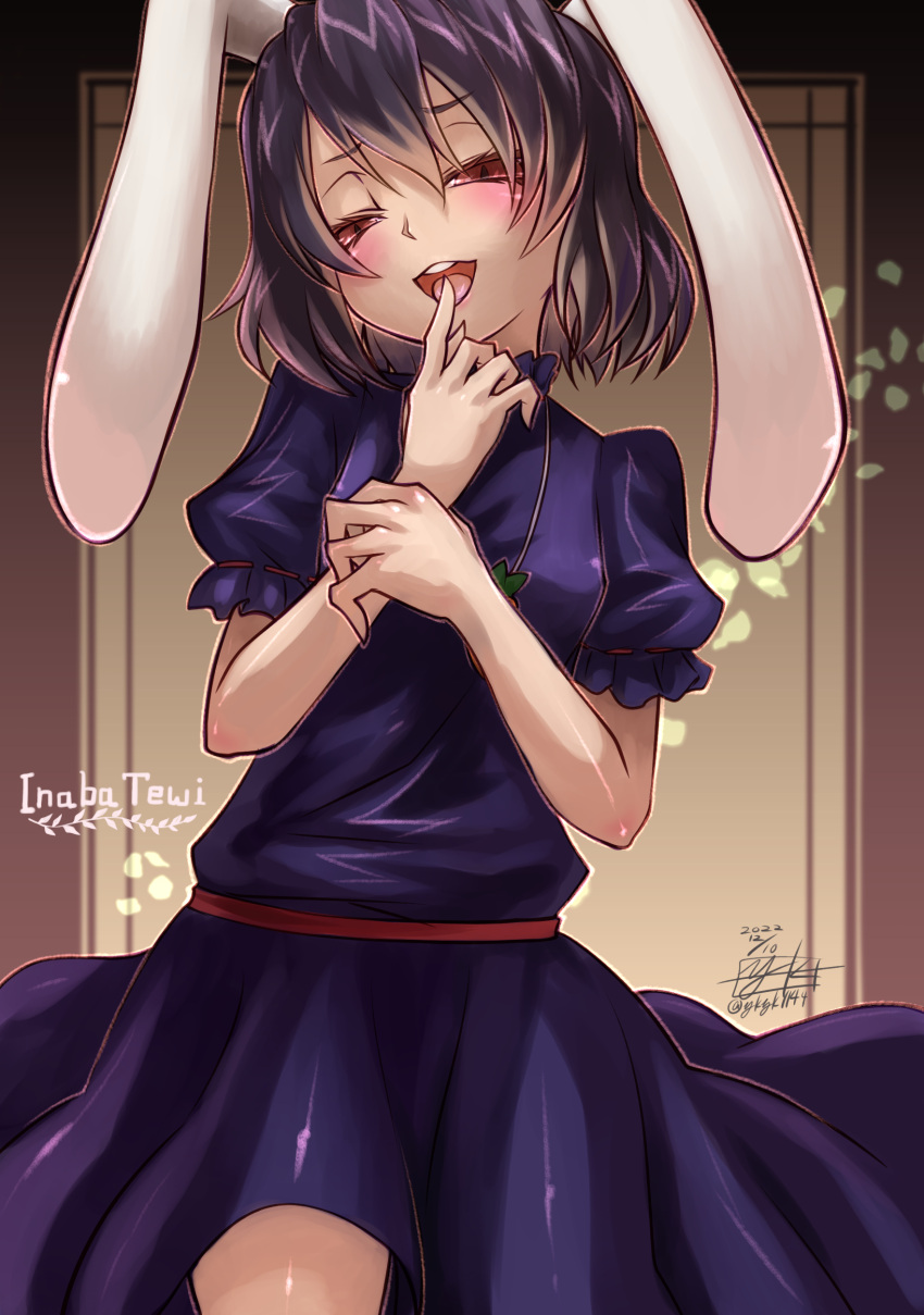 1girl absurdres alternate_color animal_ears bangs black_dress black_hair blush breasts carrot_necklace character_name commentary_request cowboy_shot dated dress finger_to_tongue floppy_ears hair_between_eyes highres inaba_tewi jewelry looking_at_viewer necklace open_mouth rabbit_ears rabbit_girl red_eyes short_hair signature small_breasts smile solo tongue tongue_out touhou yuuki_hiyayako