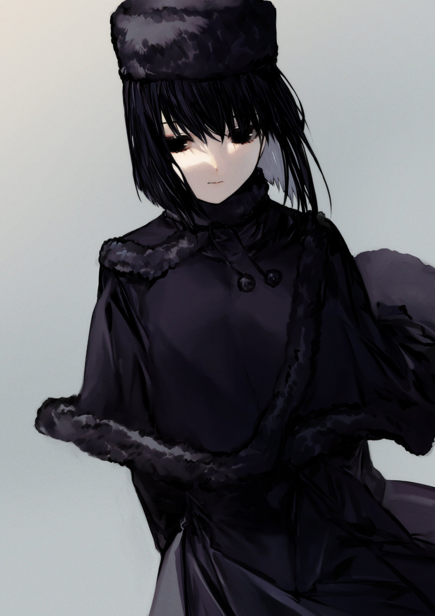 1girl absurdres albino_(a1b1n0623) arms_behind_back bangs black_capelet black_dress black_eyes black_hair black_headwear capelet closed_mouth commentary_request dress expressionless fur-trimmed_capelet fur-trimmed_headwear fur_hat fur_trim grey_background hair_between_eyes hat highres kuonji_alice mahou_tsukai_no_yoru short_hair simple_background solo ushanka