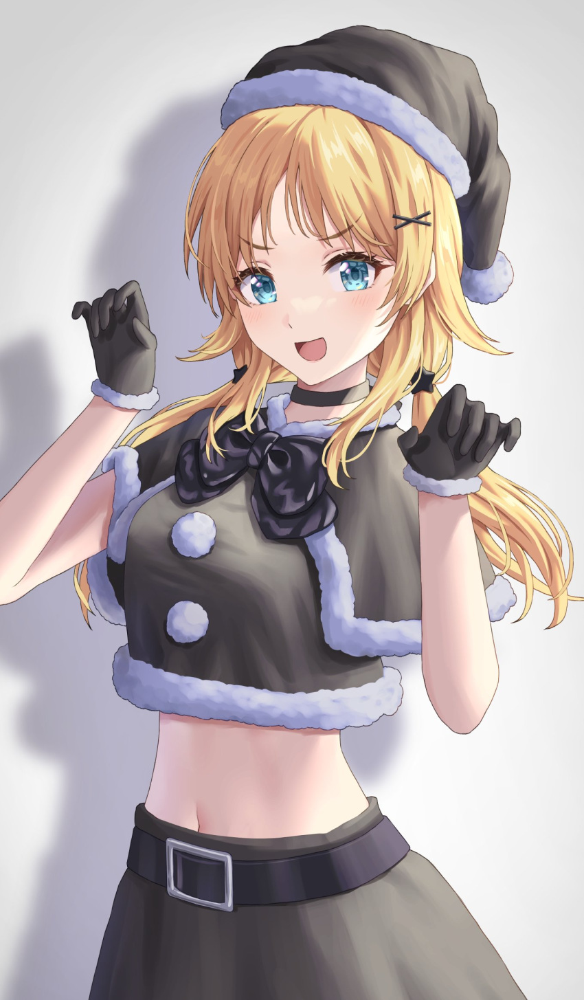 1girl black_gloves black_santa_costume blonde_hair blue_eyes bow bowtie christmas commentary_request crop_top fur-trimmed_headwear fur_trim gloves grey_background hachimiya_meguru hair_ornament hairclip hat highres idolmaster idolmaster_shiny_colors looking_at_viewer low_twintails navel santa_costume santa_hat shadow simoumi_217 solo stomach twintails